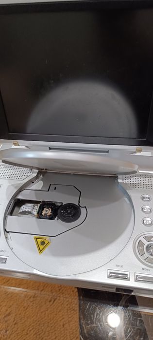 Портативный ДВД плеер