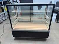 Холодильная кондитерская витрина Carboma Cube Люкс