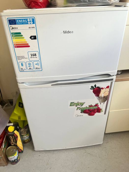 Продается холодильник с морозильником