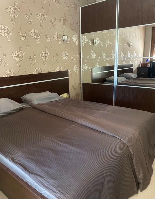 Дава се под наем Тристаен апартамент в Пловдив, Кършияка - 120 кв.м за 800 € - Снимка #4