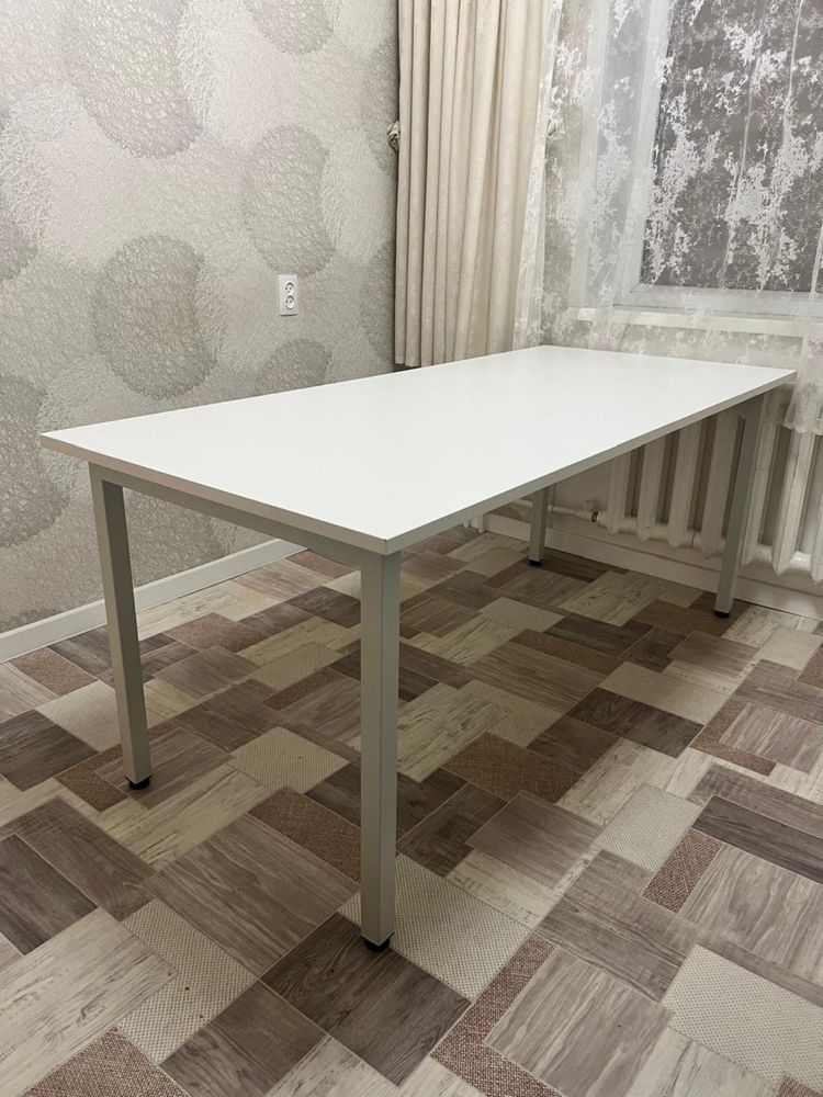 Кухонный стол