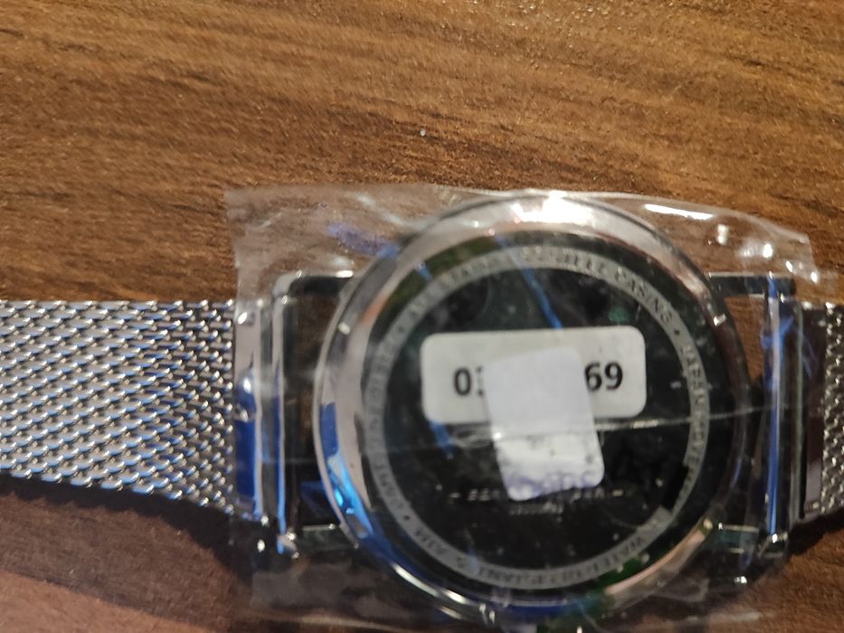 Продавам ръчен часовник