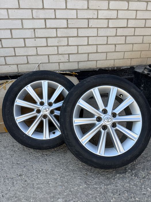 Диски Камри 50 оригинал  YOKOHAMA  шины 215/55R17
