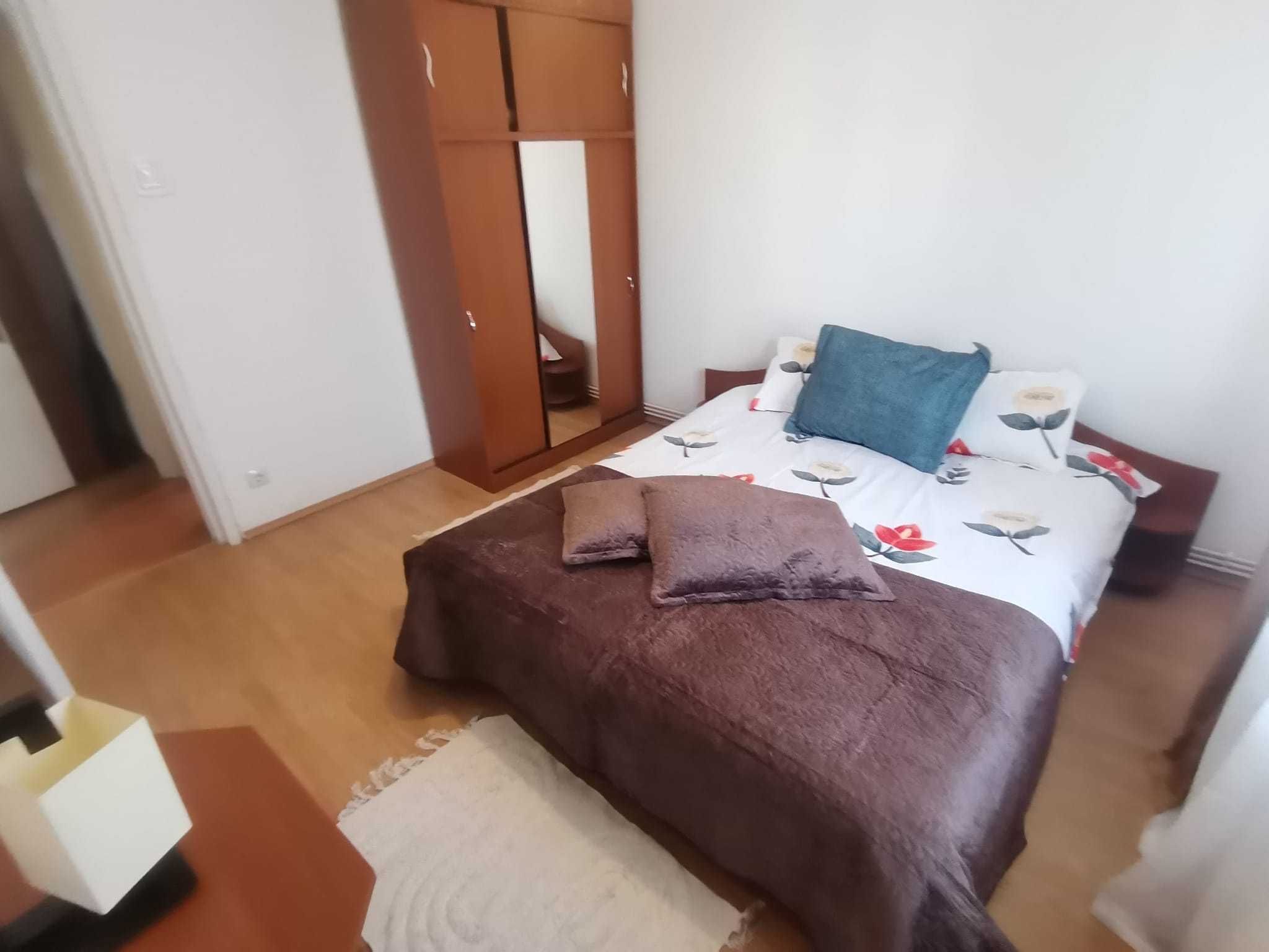 De vânzare : Apartament 2 camere mobilat, Targoviste