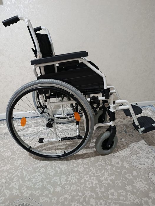 Инвалидная коляска. Новый.