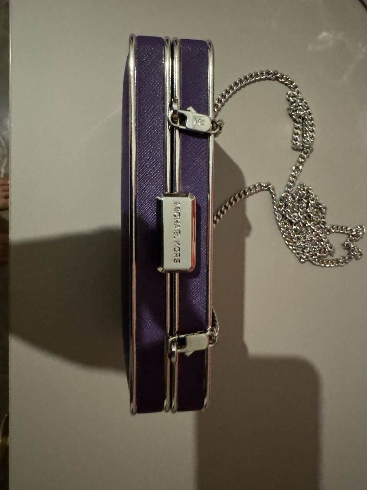 Продается сумка Michael Kors