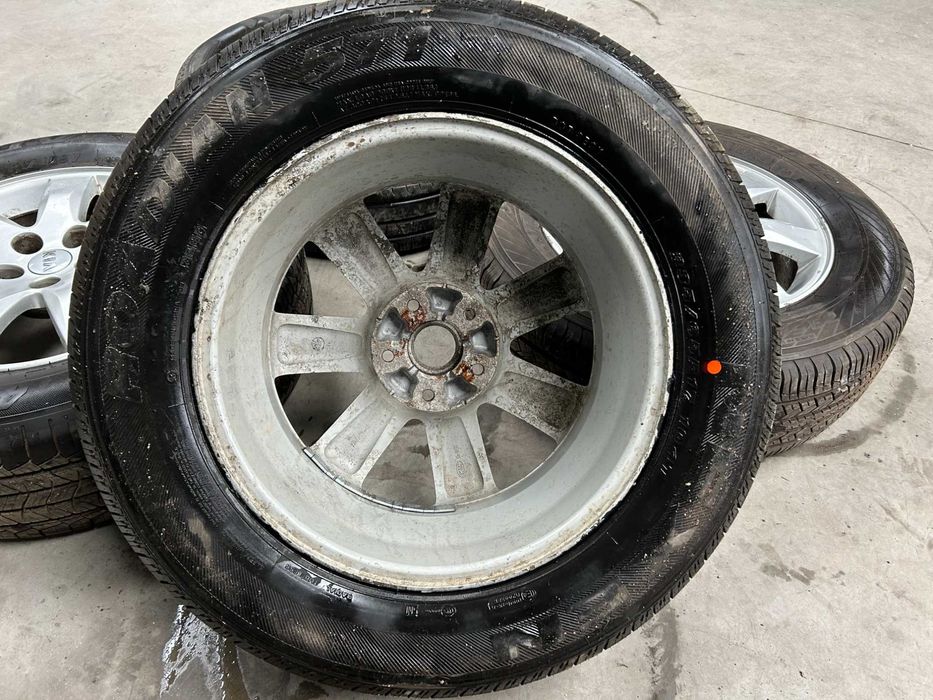 ГУМИ и ДЖАНТА за Kia Sorento 235/65/17 1