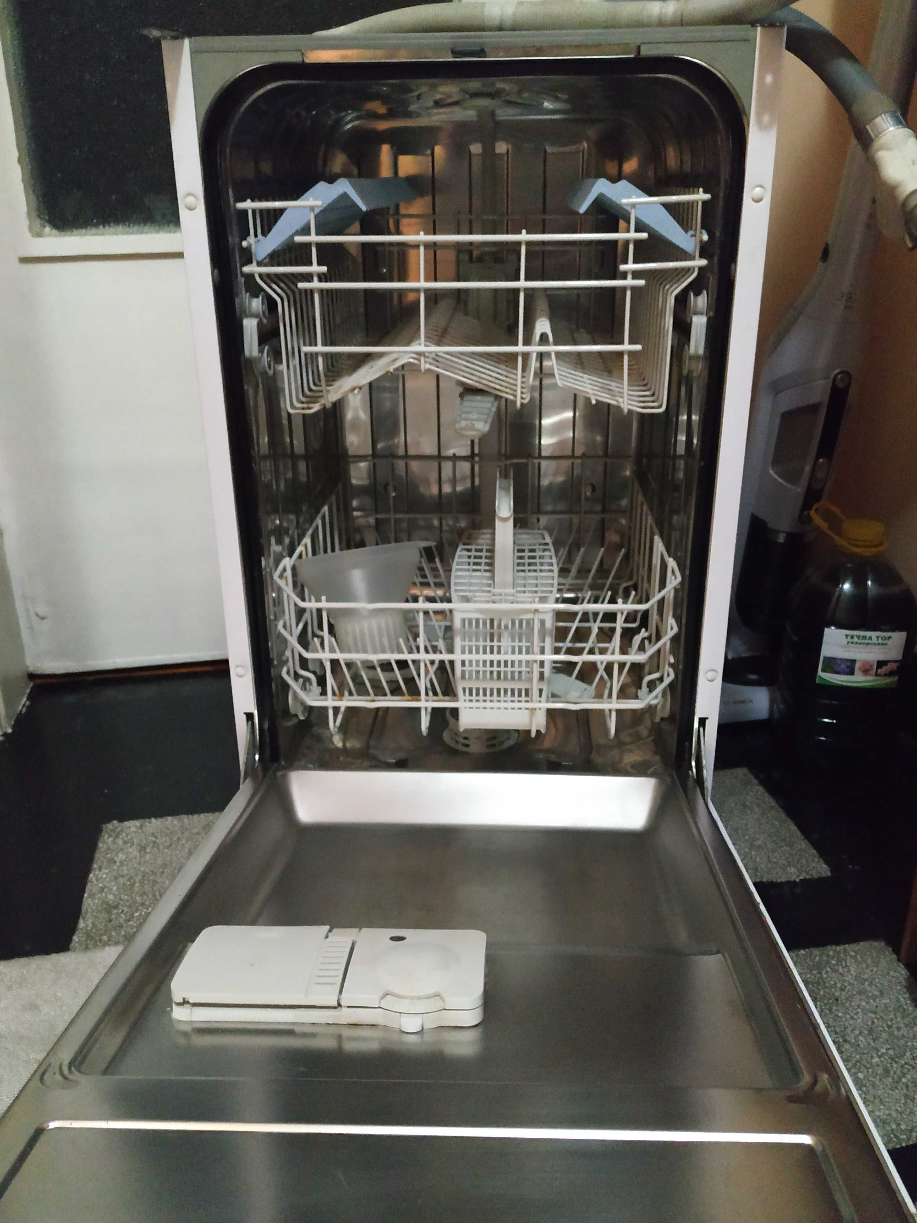 Съдомиялна ВЕКО model DIS 1500 - 45 см. за пълно вграждане