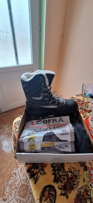 Bocanci diverse modele cu protectie ne-metalică marimea 45