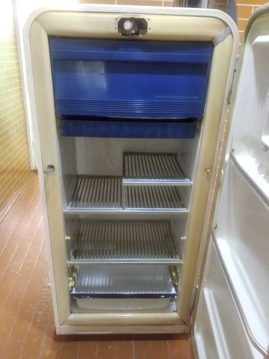 ЗИЛ Москва холодильник