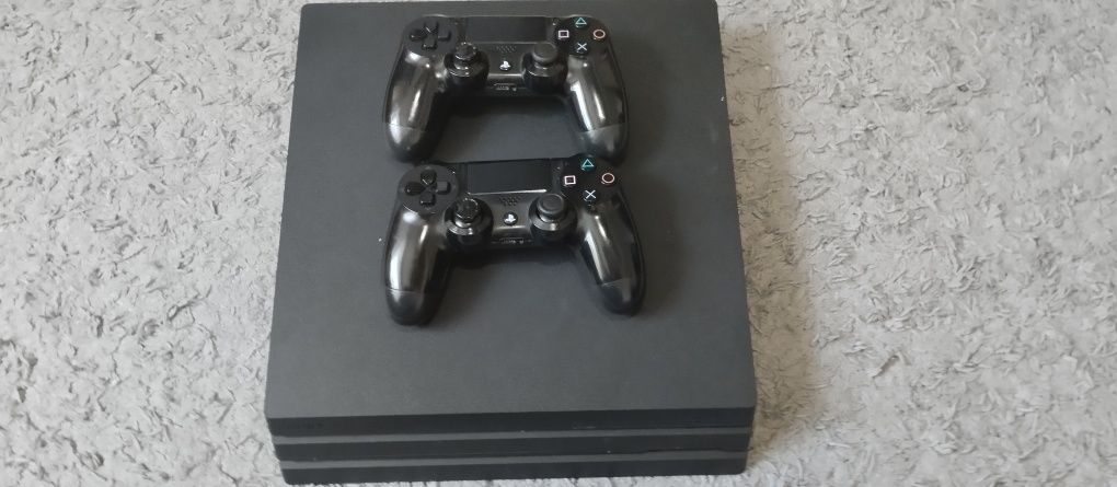 Продам Playstation 4 pro, 1 tb