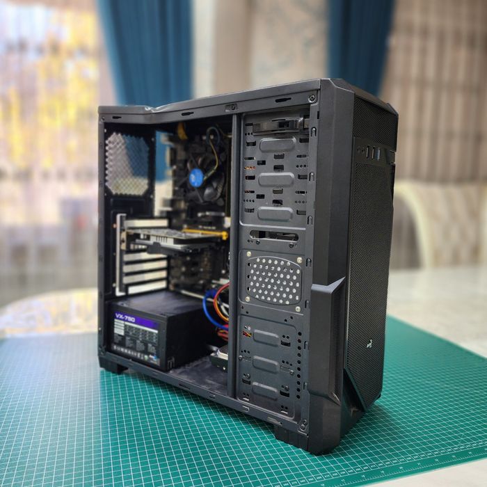 Продам компьютерный кейс