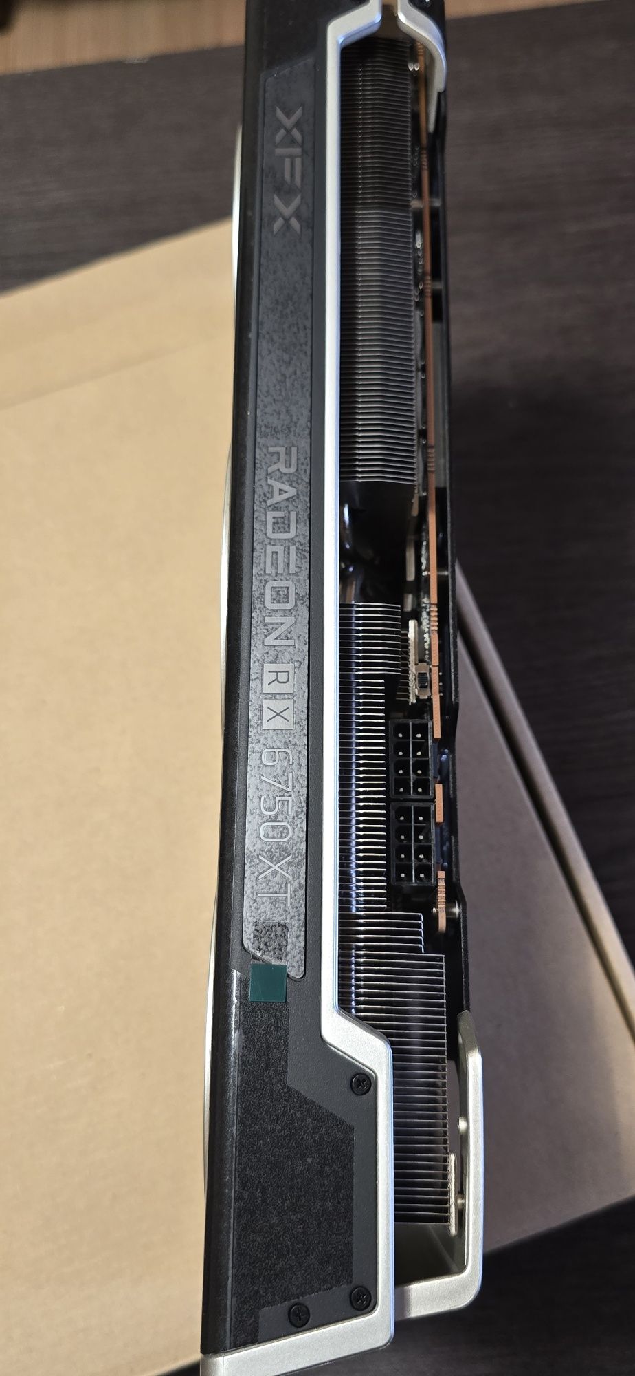 Placă video AMD Radeon RX6750 XT