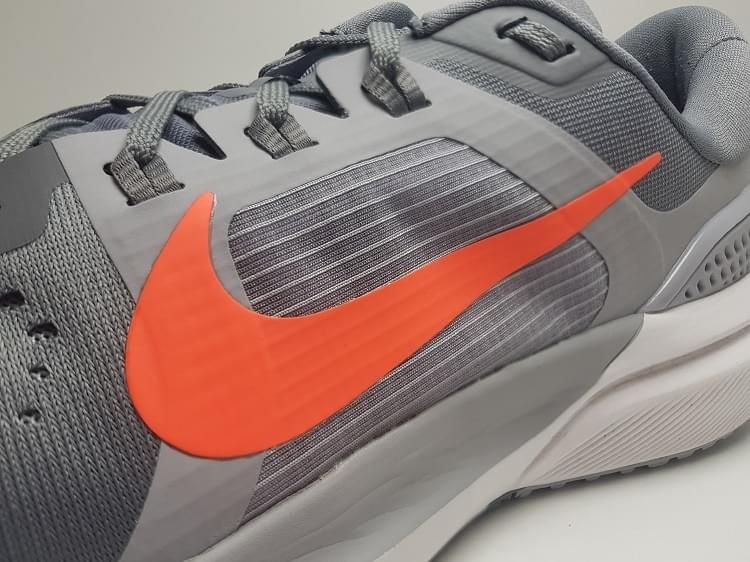 Nike air zoom vomero оригинални размер 44