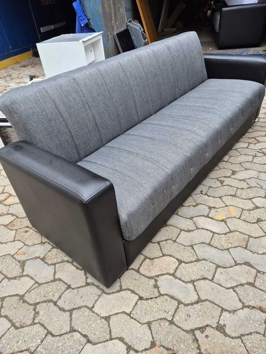 Разтегателен диван