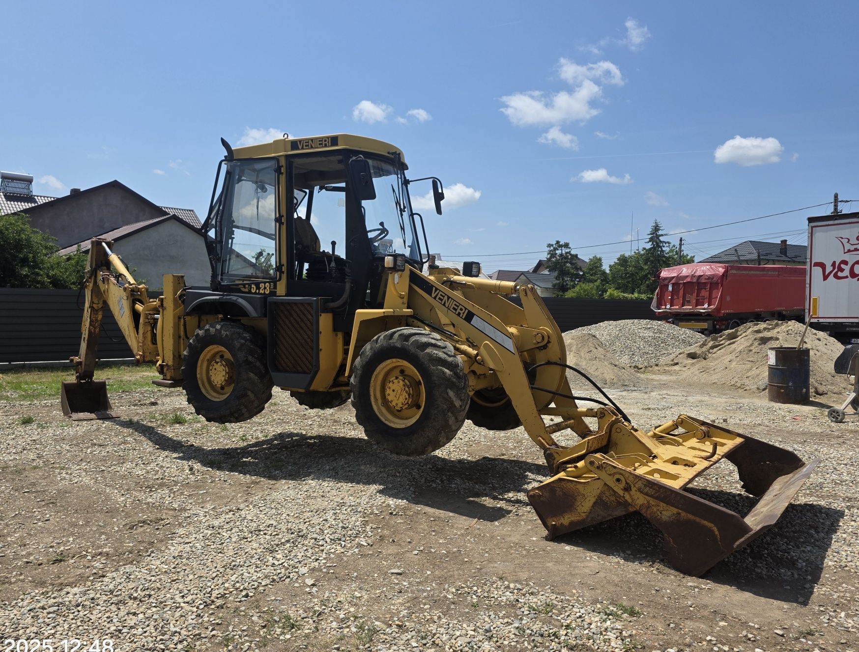 Buldoexcavator Venieri 5.23 B import Italia jcb