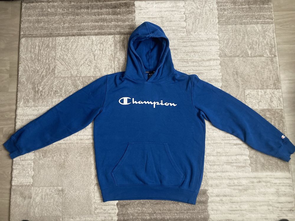 Суитчърт Champion размер М