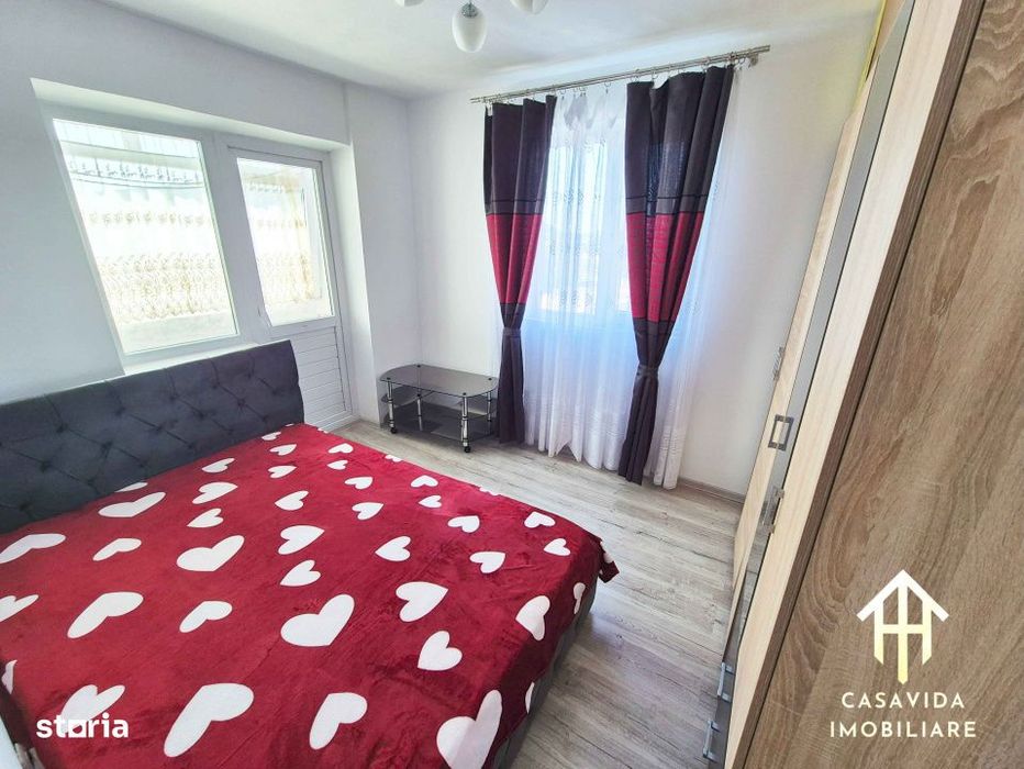 De vanzare apartament 3 camere mobilat si utilat, zona Unic