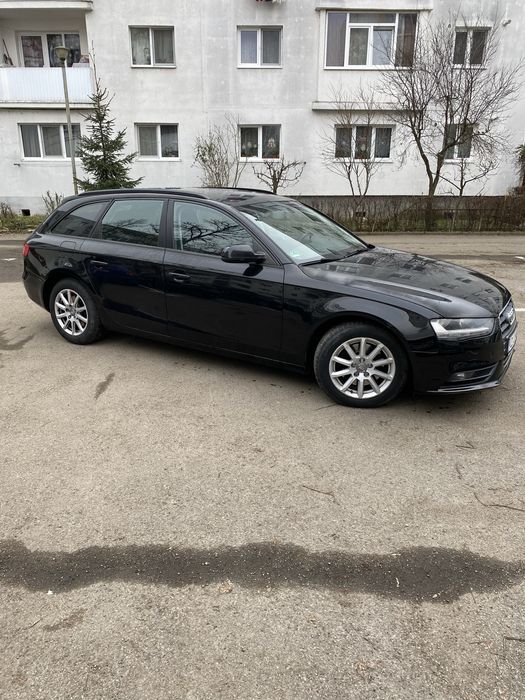 Vînd Audi a4b8 2013