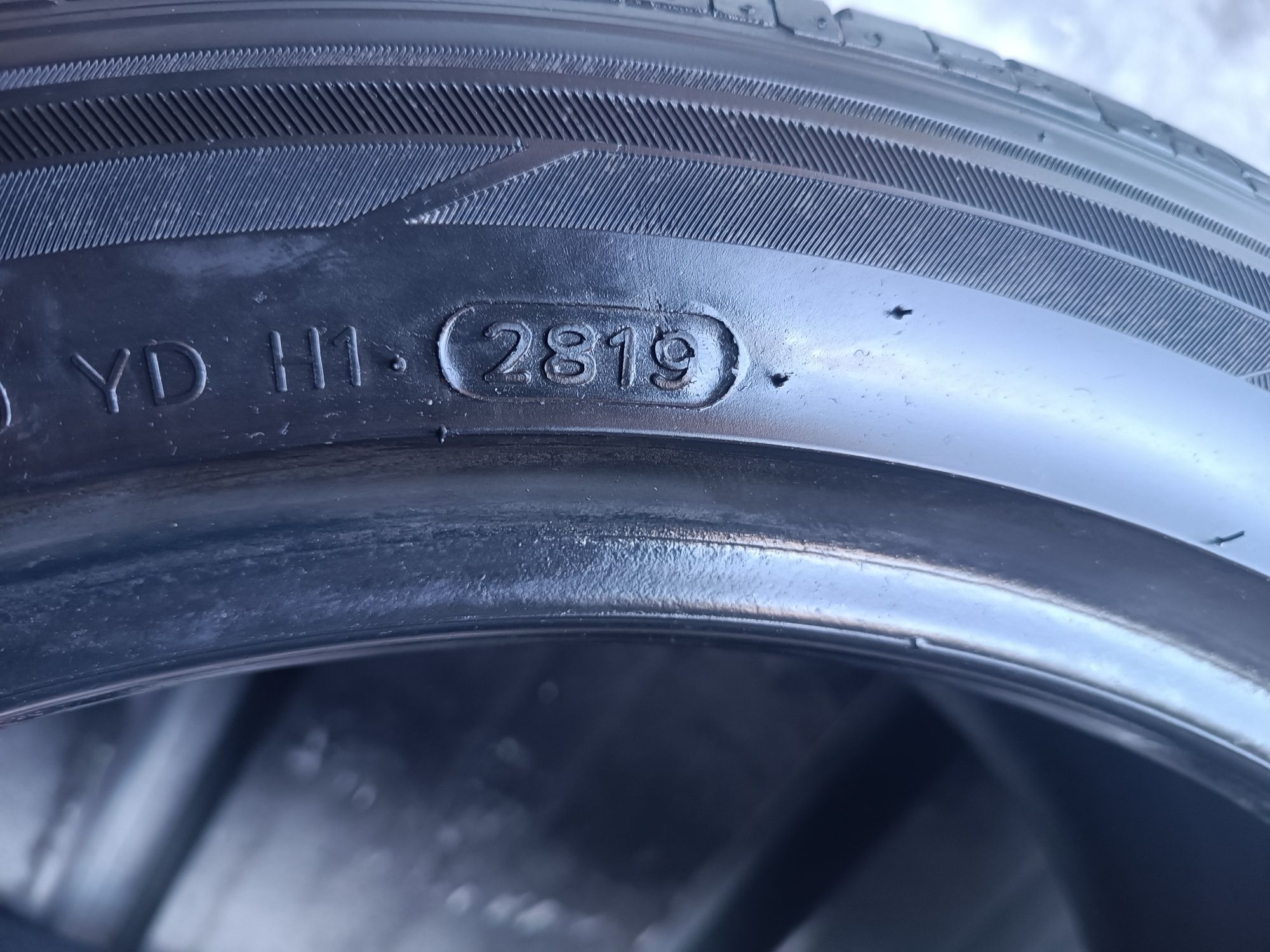 225/45/18 Hankook