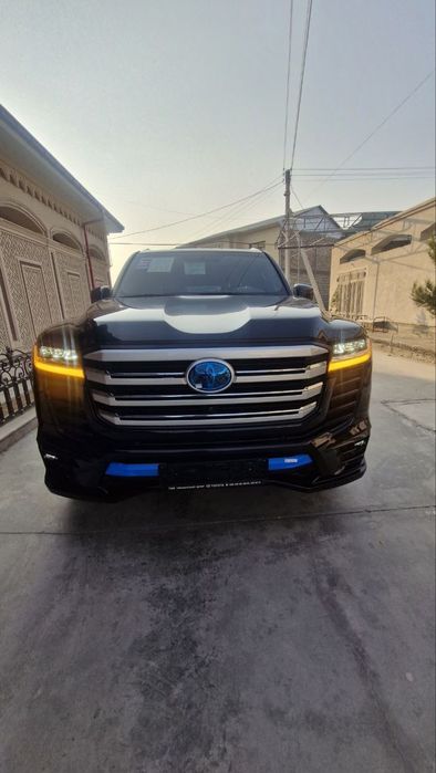 Toyota. Land Cruiser 300 VX ЯПОНКА 2024 год 35 ТРИН ТРУБО  фулпазитсия
