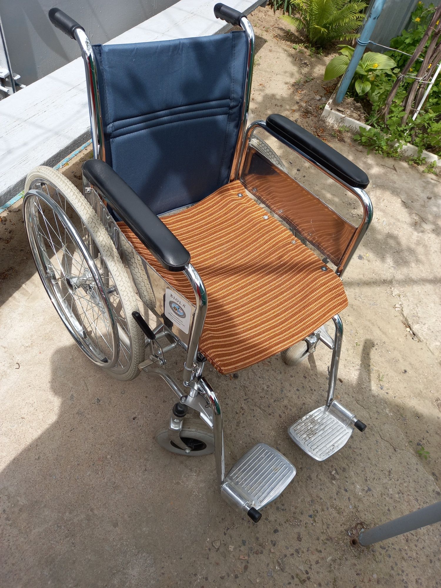 Механическая инвалидная коляска для взрослых