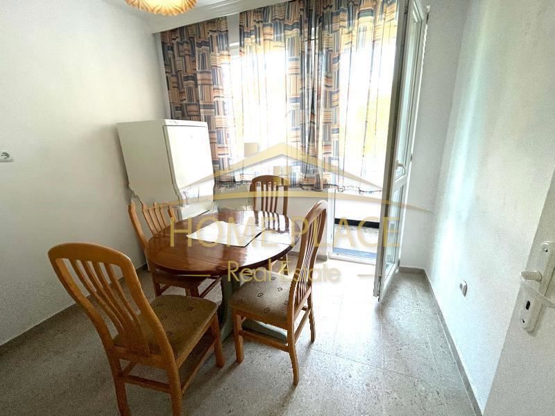 Дава се под наем Двустаен апартамент в Варна, Център - 65 кв.м за 433.5 € - Снимка #3