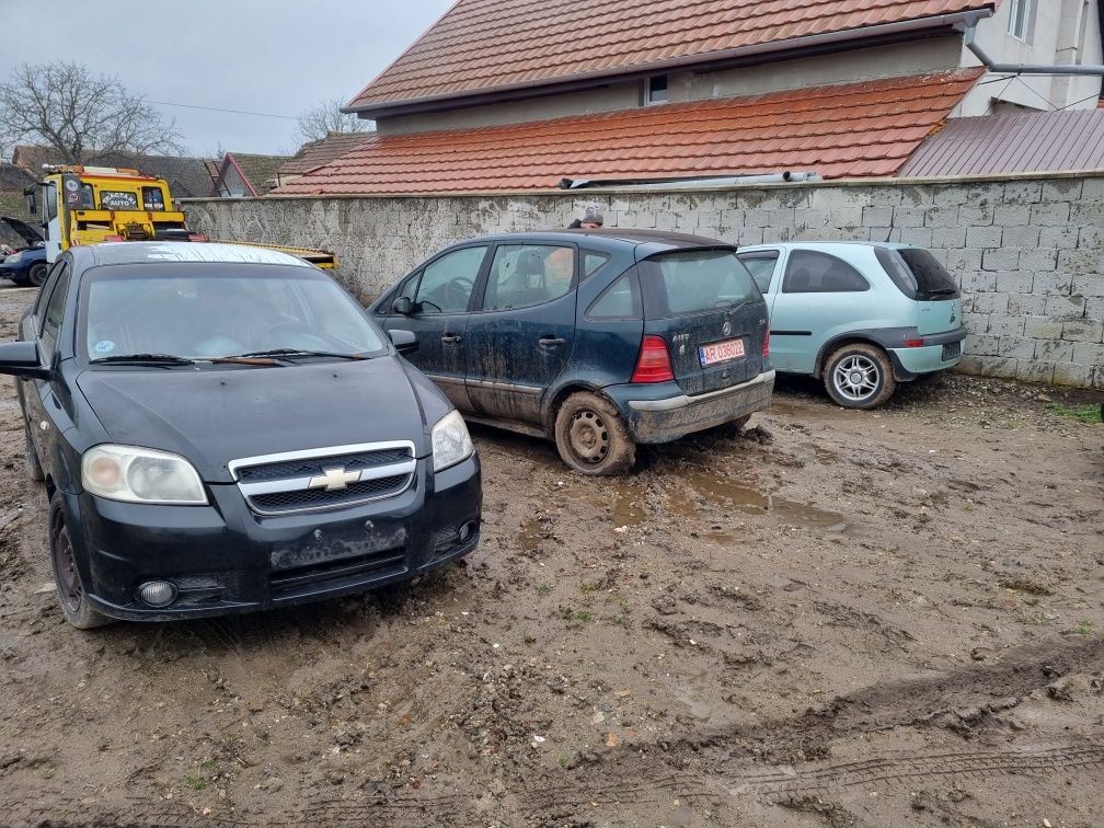 Dezmembrez Chevrolet  aveo 1.4 benzina