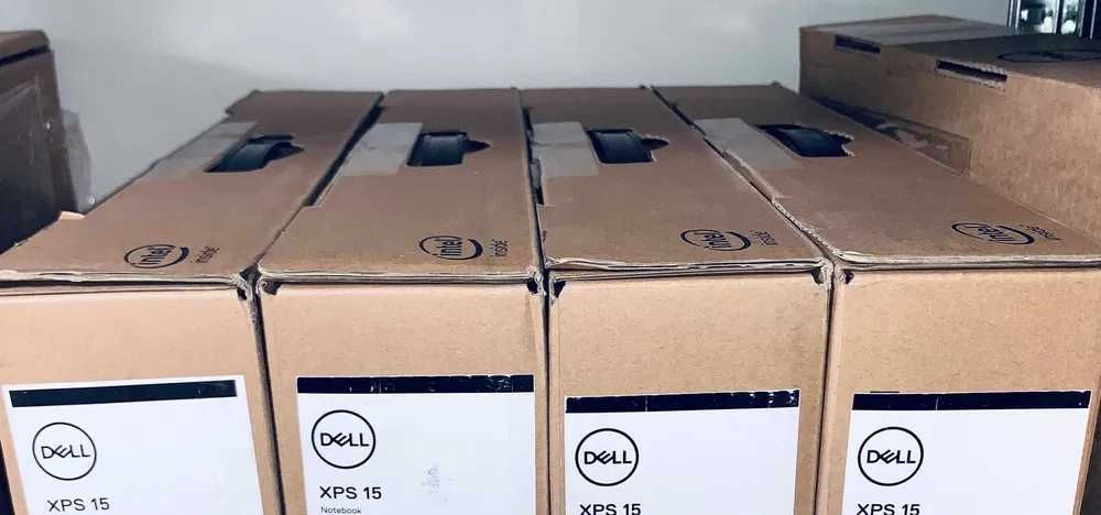 Laptop Dell 15.6' XPS OLED 4K i9 32GB RAM nou cutie