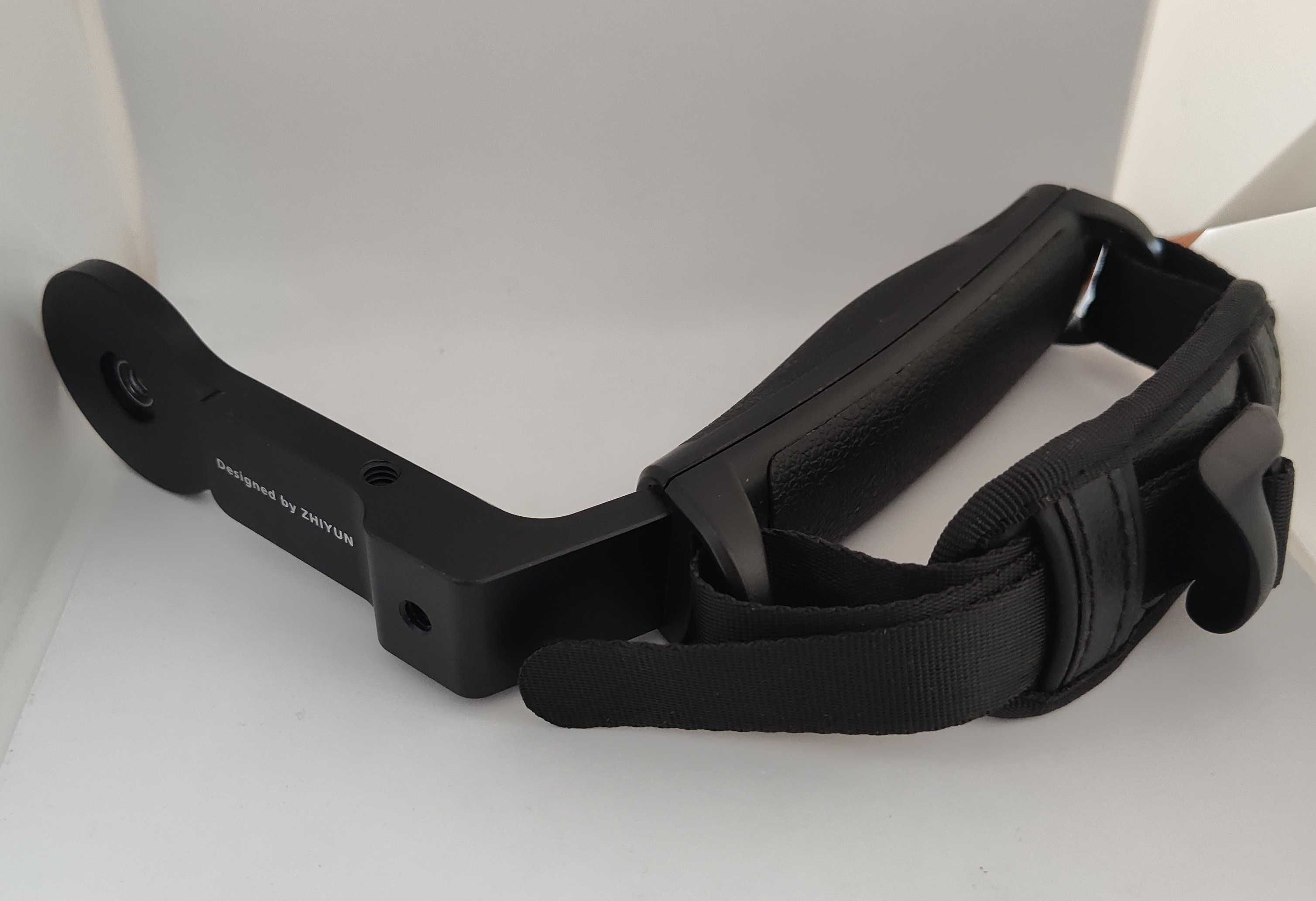 BlackMagic Pocket Cinema Camera 4K cu multe accesorii