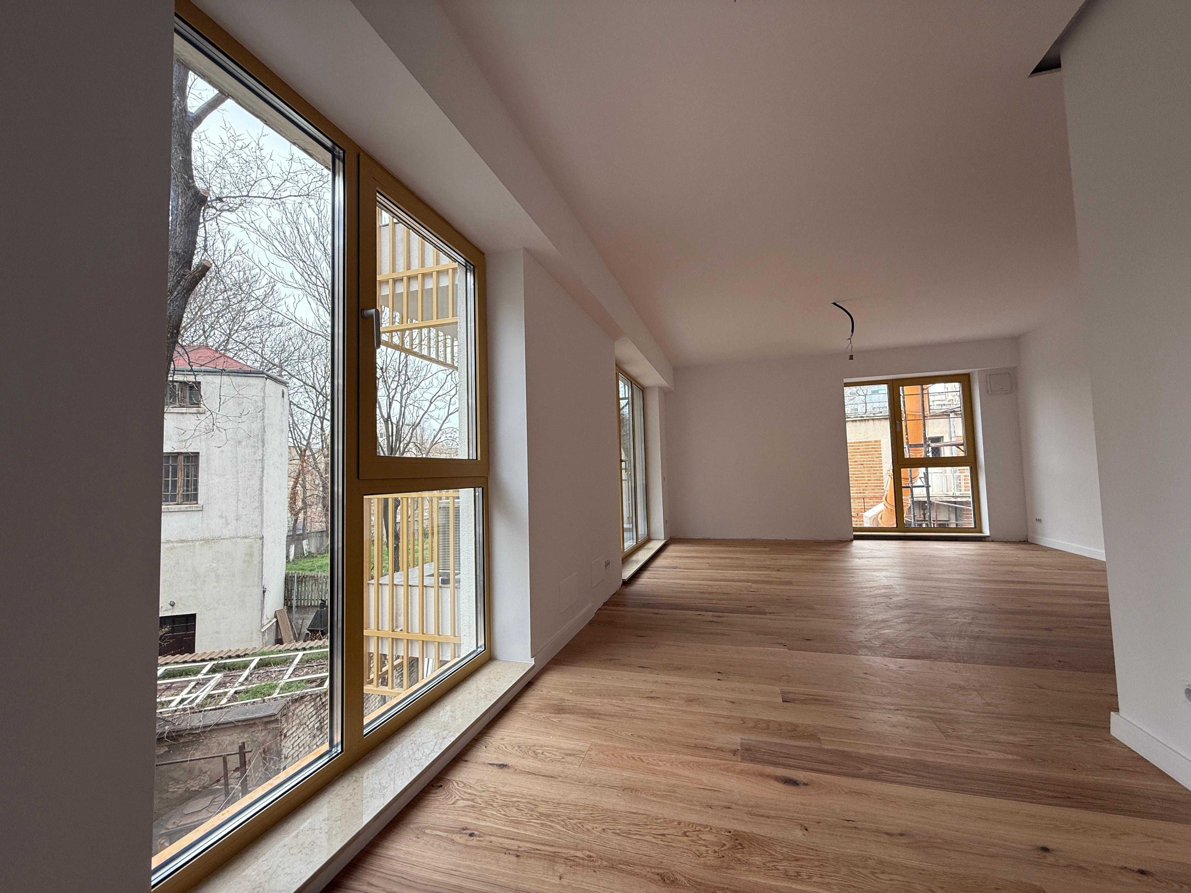 Penthouse Nou Bucuresti de Vanzare - Unirii - 3 Camere - Bloc 2025
