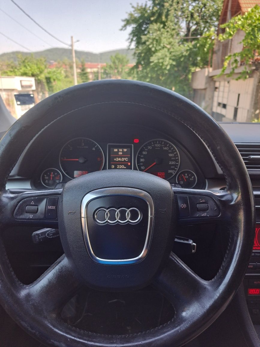 Ауди А4  2.0 TDI