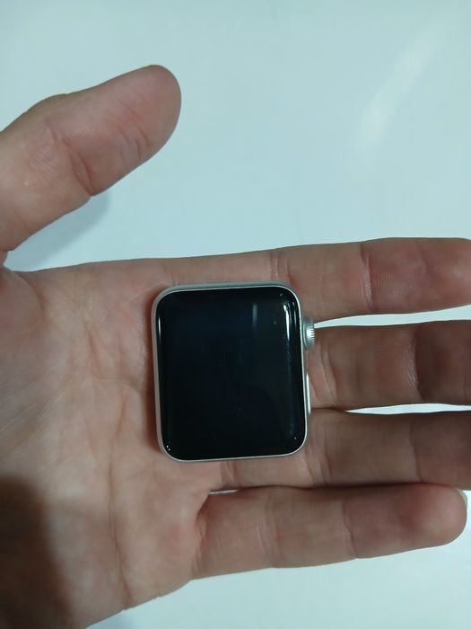 Apple watch series 3 38mm в идеальном состоянии полный комплект