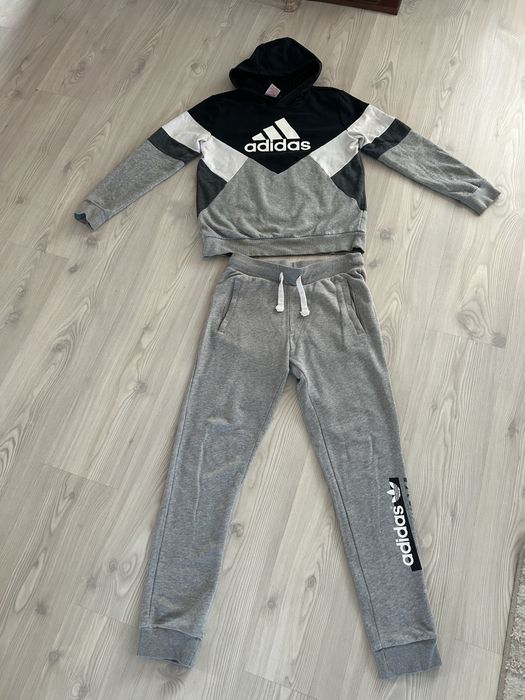 Set adidas S adulți sau copii 164-170 centimetrii