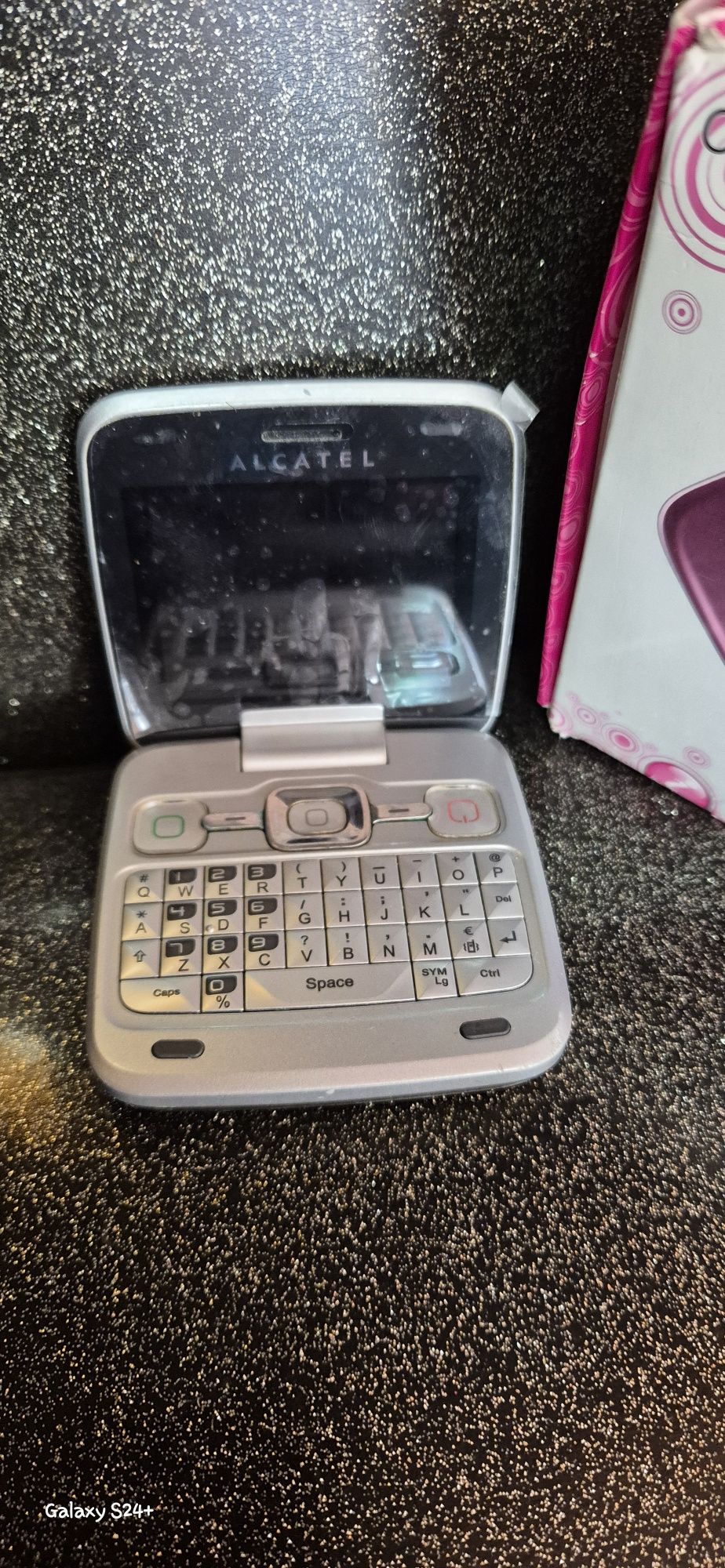 Телефон Alcatel OT-808