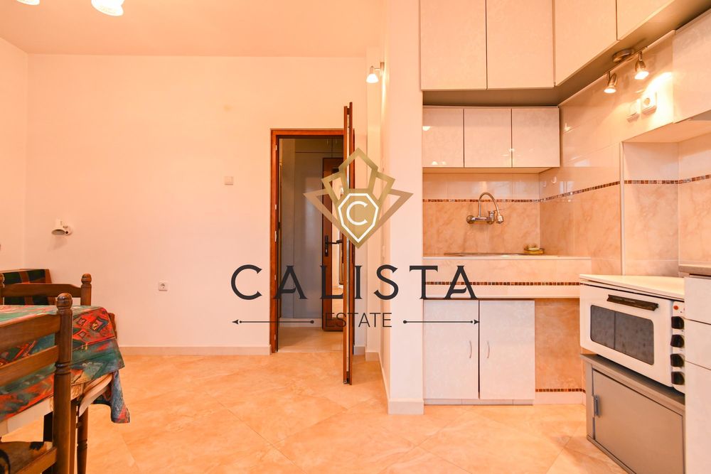 Дава се под наем Едностаен апартамент в София, Лозенец - 50 кв.м за 499 € - Снимка #2