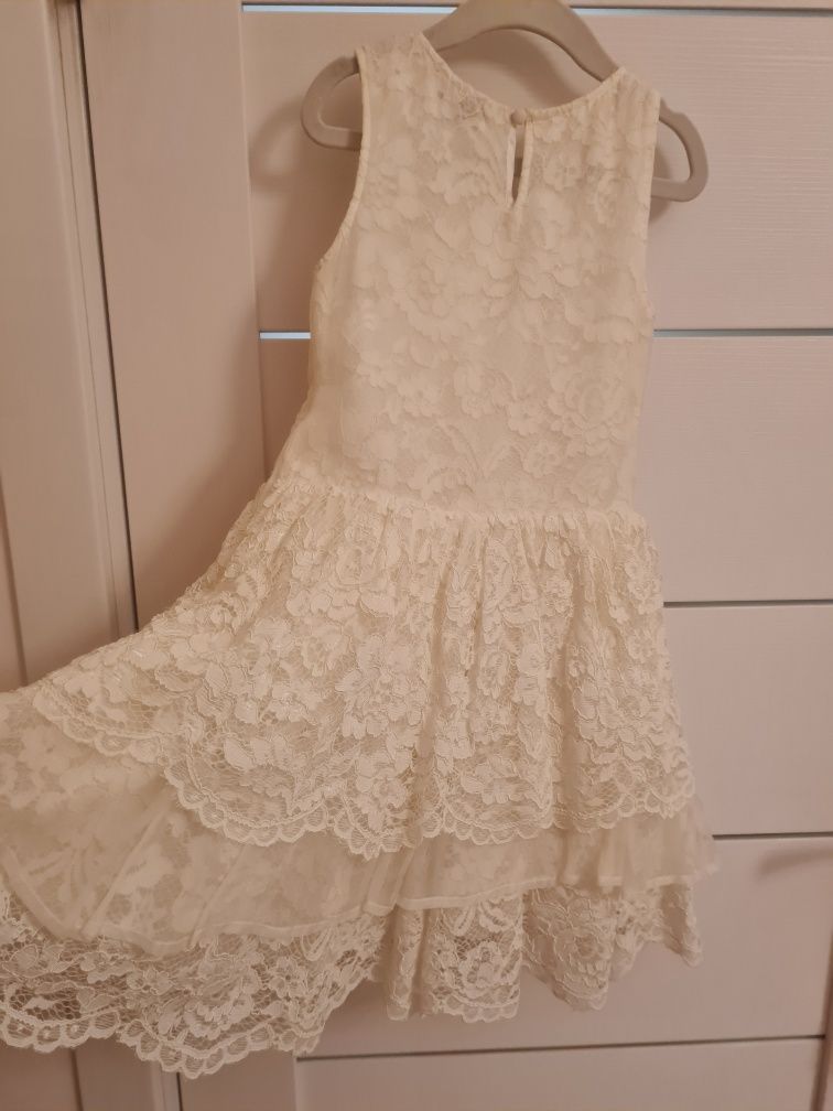 Официални детски рокли р-р 116  с дантела и коприна Twinset и Guess