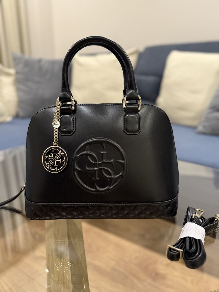 Нова чанта Guess