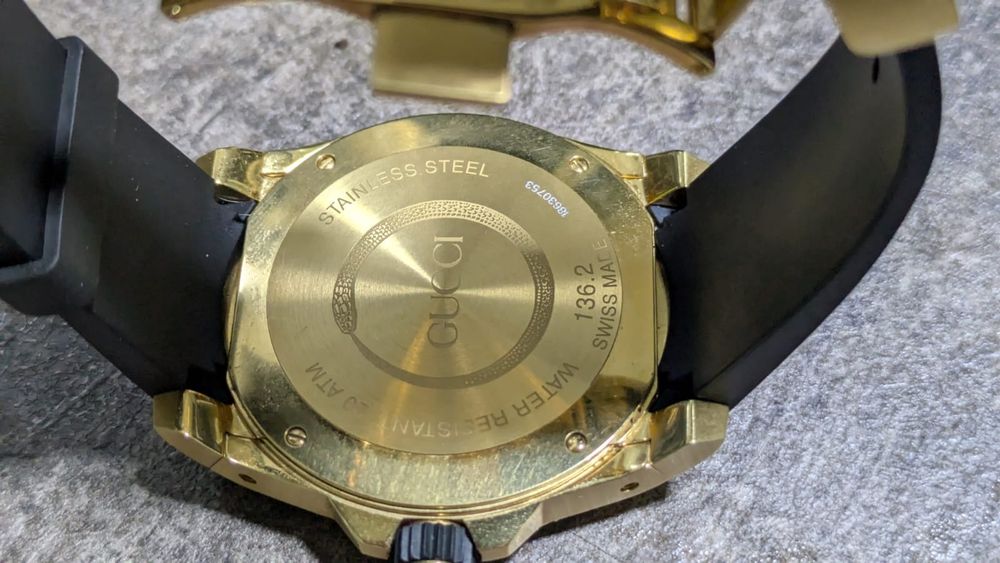 Vand ceas Gucci Dive