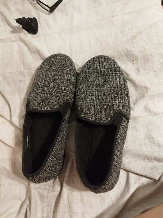 Pantofi noi măsura 45 ușori