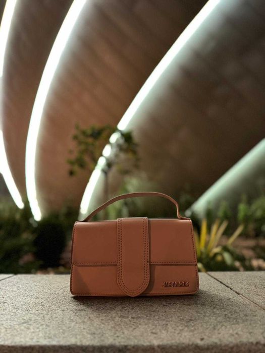 Geanta Jacquemus Le Grand Bambino Crem NOUA