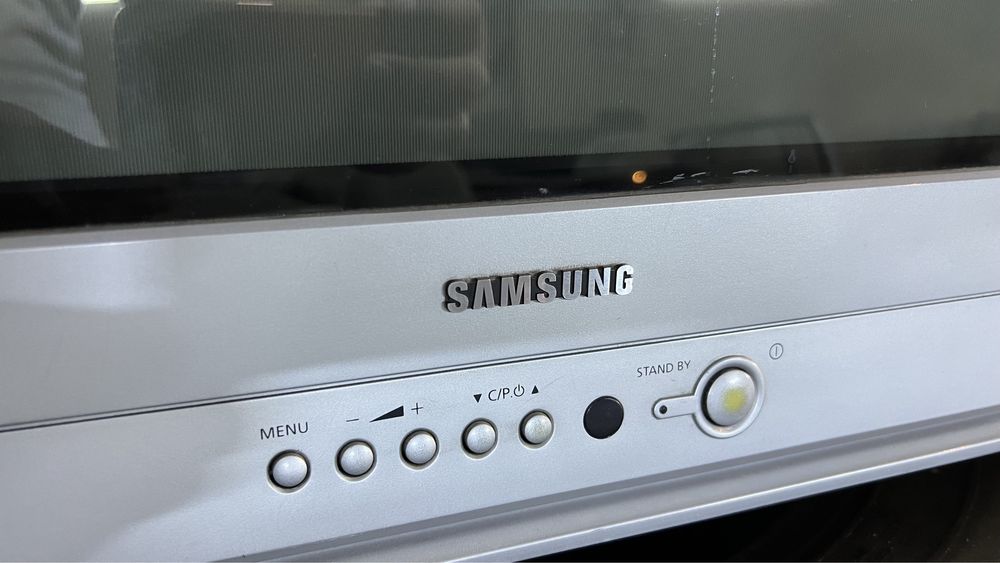 Телевизор качечтвенный Samsung