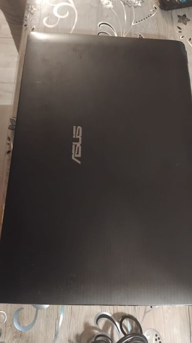 Laptop asus,17inch, instalat curat, servisat