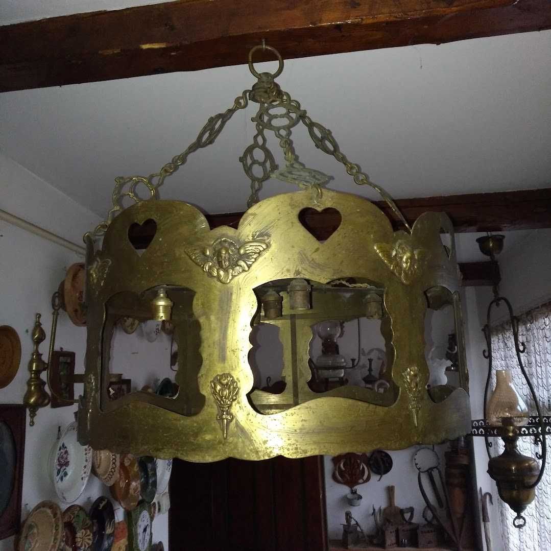 candelabru tip medieval din alama groasa suspendat pe patru lanturi
