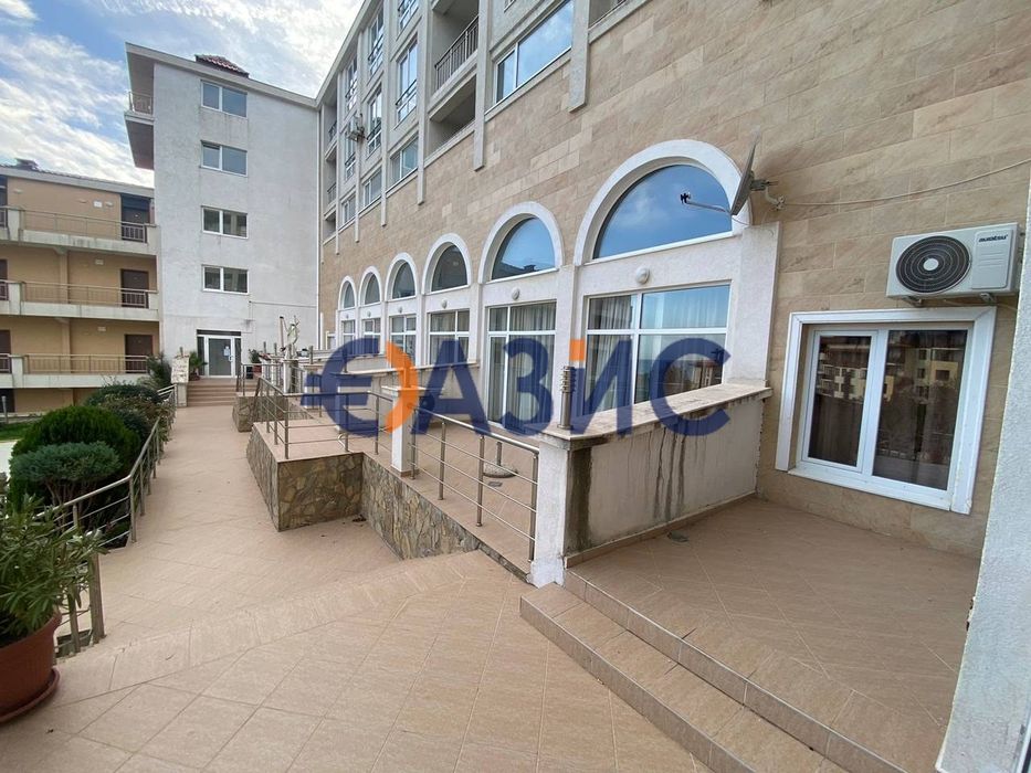 Продава се Заведение в Свети Влас - 159 кв.м за 283 €/кв.м - Снимка #2