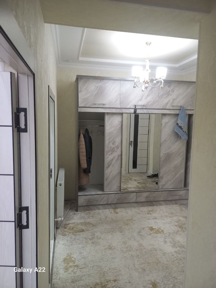 Миробод тумани Ойбек метро бекати якинида ижарага квартира