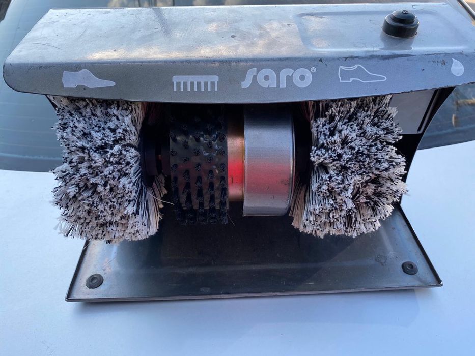 Aparat de lustruit / curatat pantofi SARO