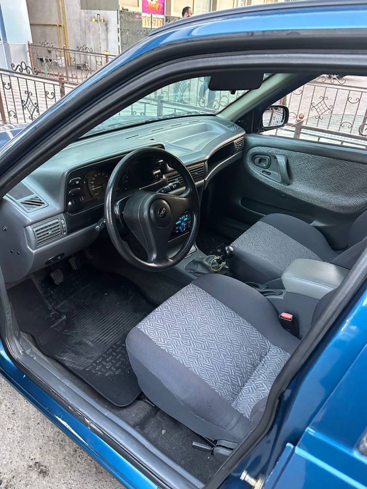 Nexia 1 1999 sotiladi