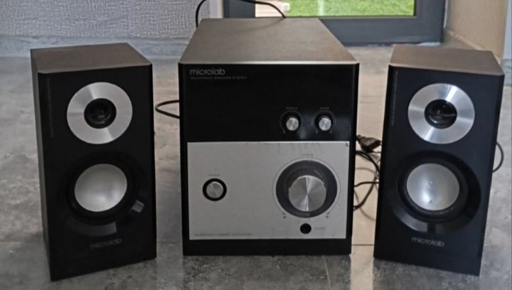 Сабвуфер(MICROLAB): novom sosto