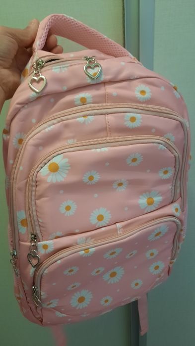 Нова ученическа раница